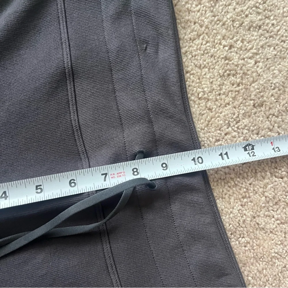 Grey Fabletics drawstring leggings - Picture 6 of 8